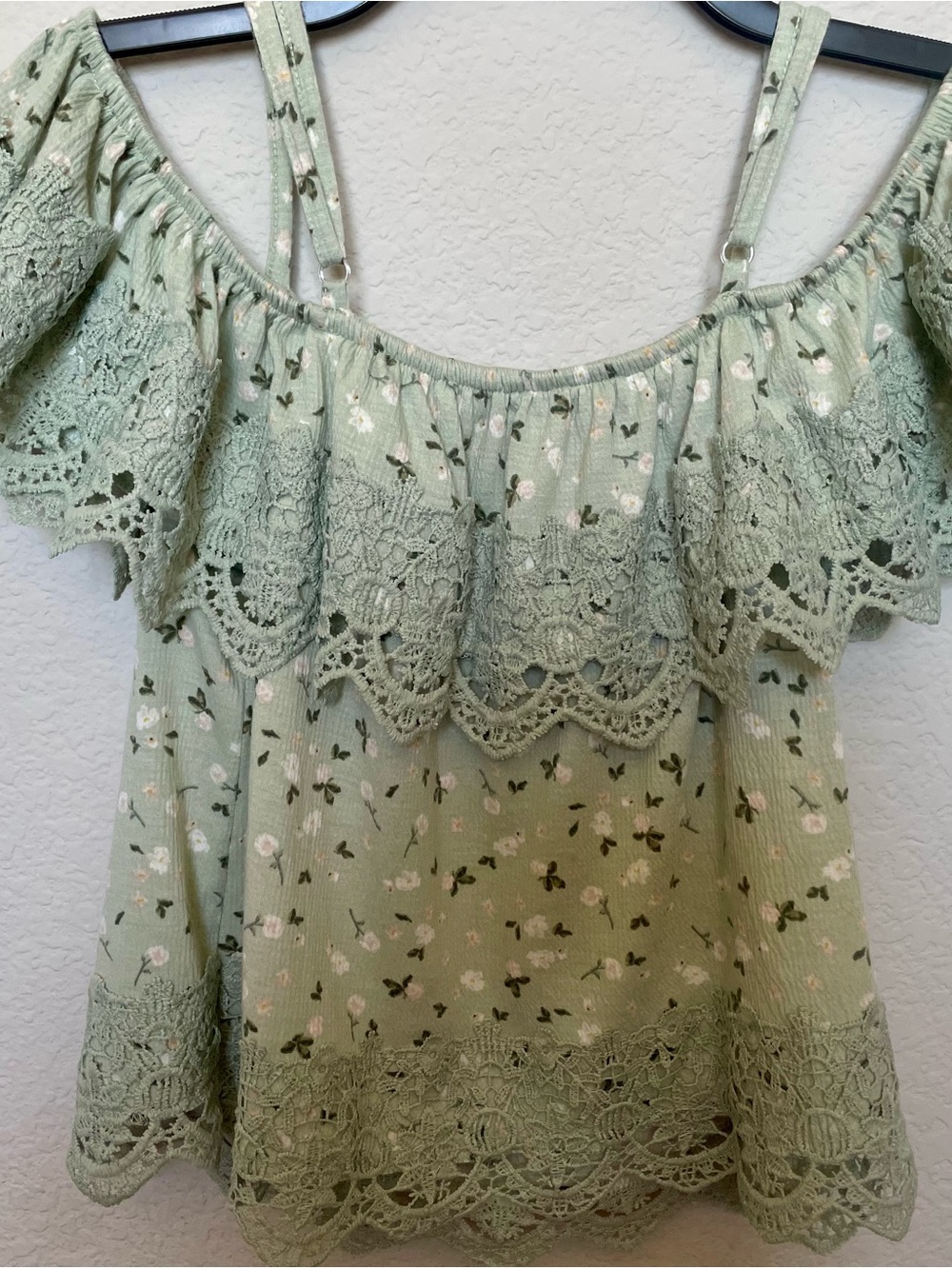 No Boundaries Sage Green Floral Lace-Trim Camisole XL